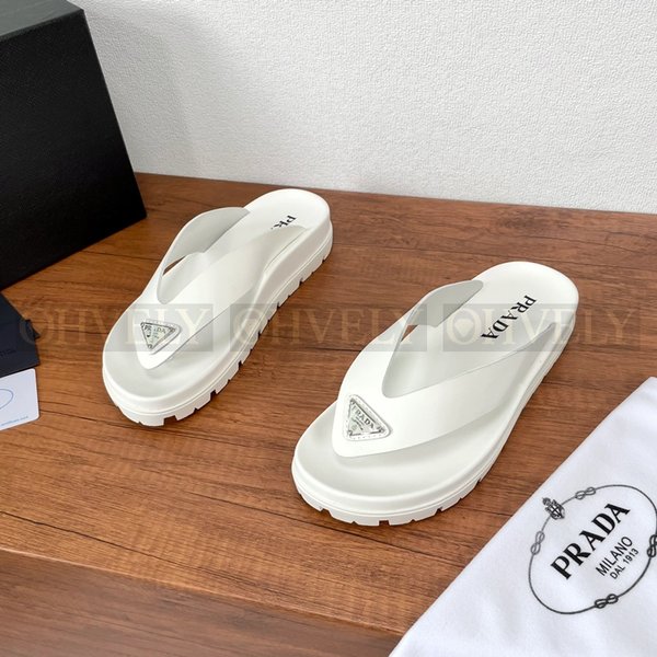 프라다 러버 샌들