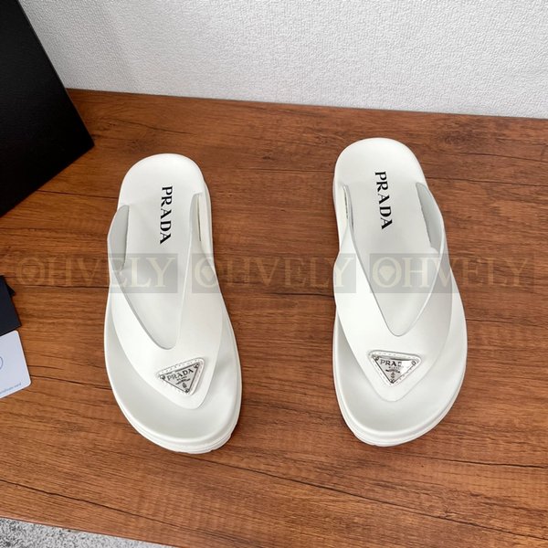 프라다 러버 샌들