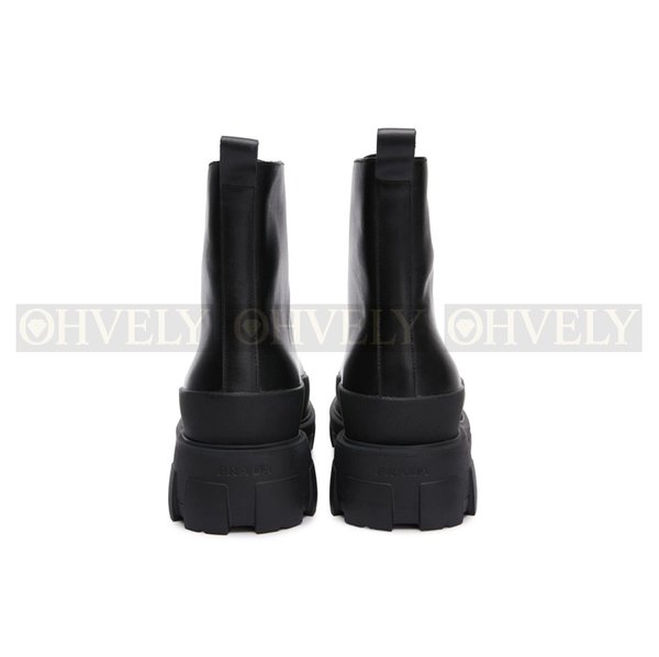 프라다 레이스 업 앵클 부츠