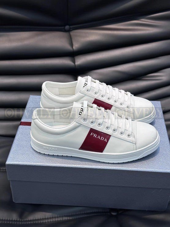 프라다 레이스드 스니커즈