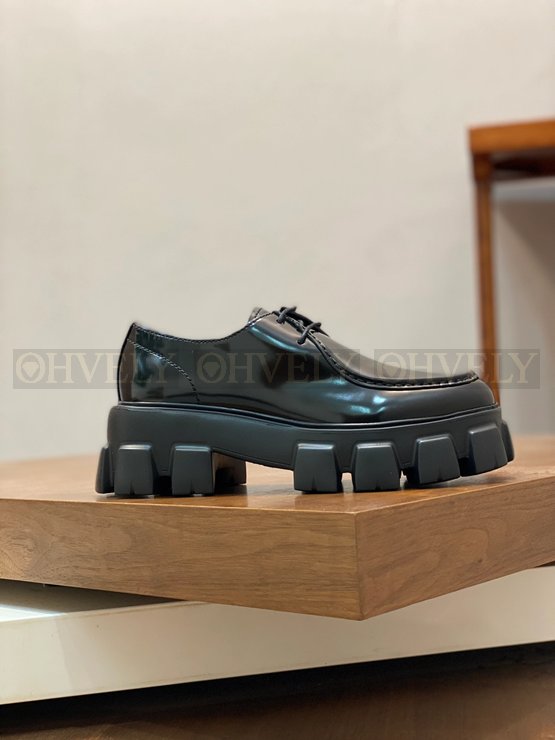 프라다 모노리스 더비 슈즈