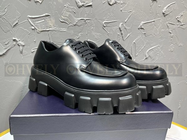 프라다 모놀리스 브러시드 레이스업 슈즈