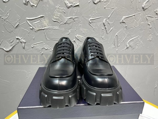 프라다 모놀리스 브러시드 레이스업 슈즈