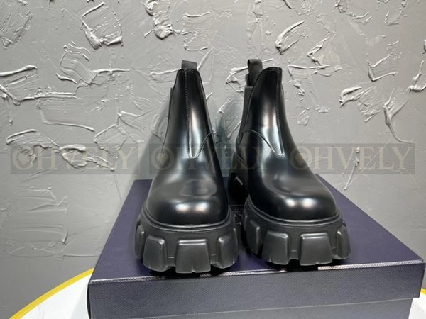 프라다 모놀리스 브러시드 첼시 부츠