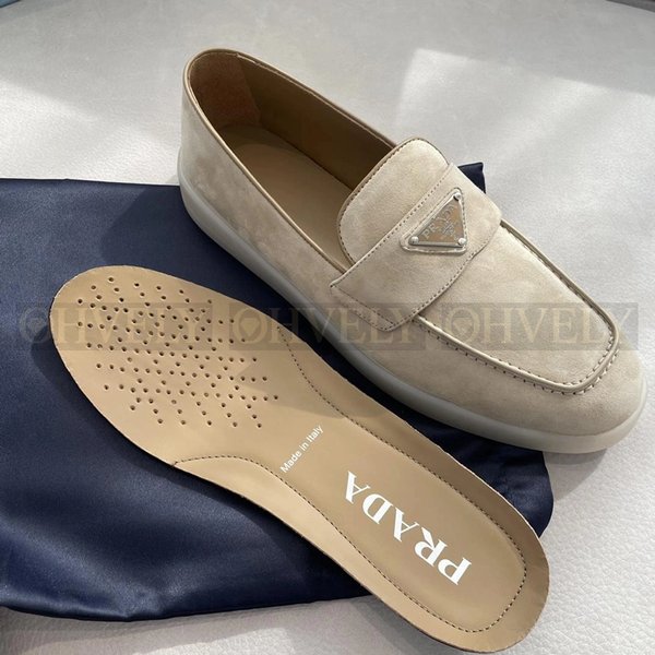 프라다 삼각 로고 스웨이드 로퍼