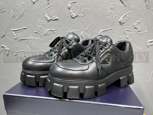 프라다 소프트 패딩 나파 레이스업 슈즈