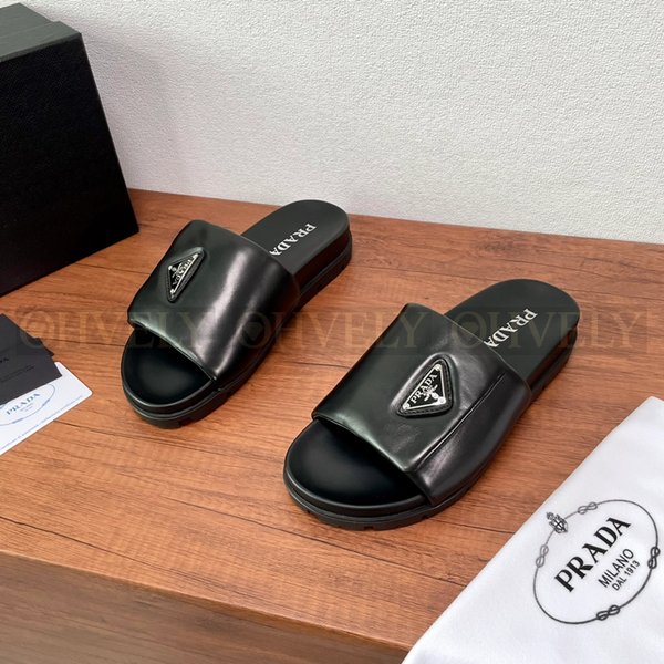 프라다 소프트 패딩 슬라이드 샌들