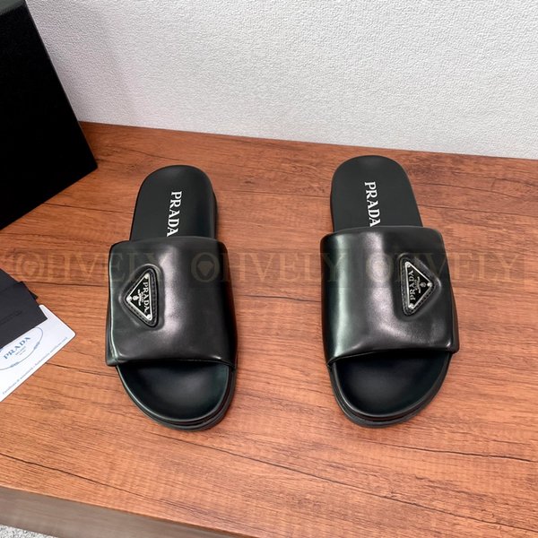 프라다 소프트 패딩 슬라이드 샌들