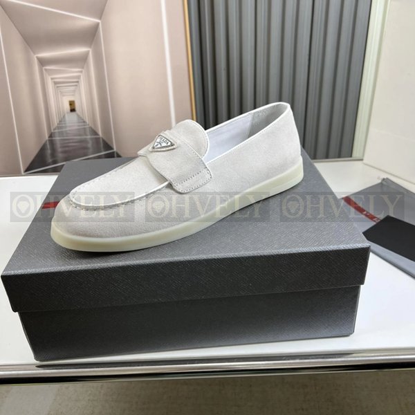 프라다 스웨이드 로퍼