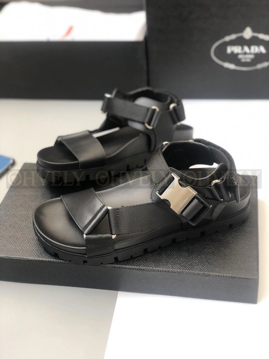 프라다 스포티 가죽 나일론 테이프 샌들