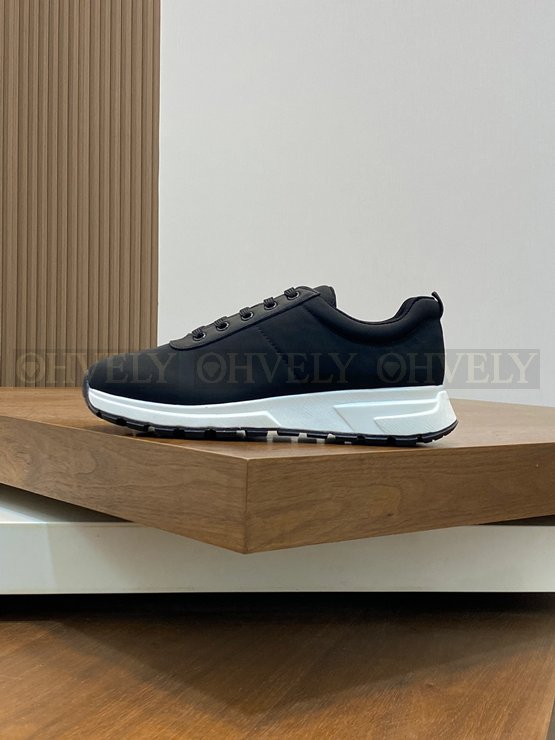 프라다 캔버스 스니커즈