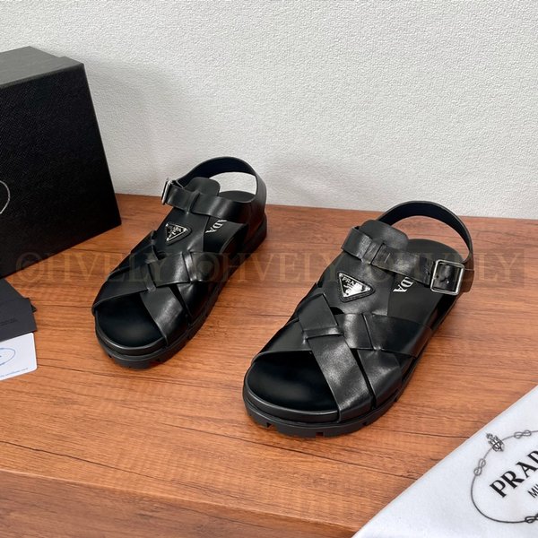프라다 크리스크로스 러버 샌들