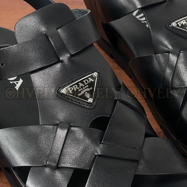 프라다 크리스크로스 러버 샌들