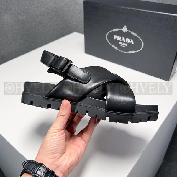 프라다 패딩 나파 크리스 크로스 샌들
