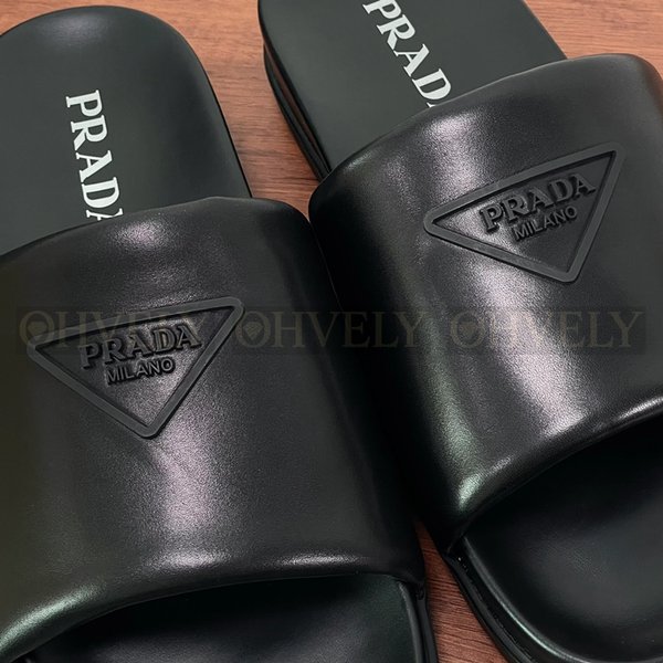 프라다 패딩 슬라이드
