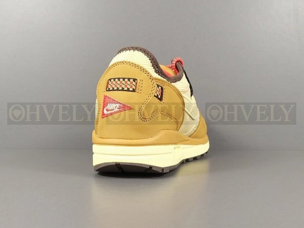 나이키 x 트래비스 스캇 에어맥스 1 캑터스 위트