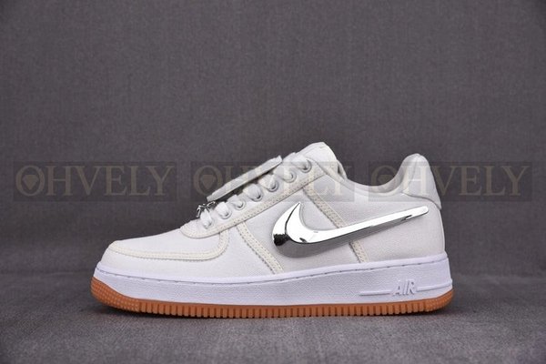 나이키x트래비스 스캇 에어포스 1 로우 화이트