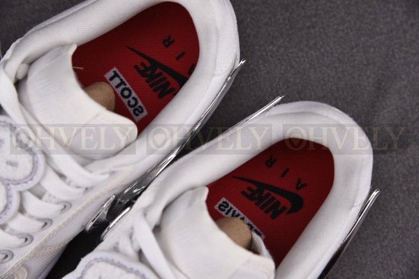 나이키x트래비스 스캇 에어포스 1 로우 화이트