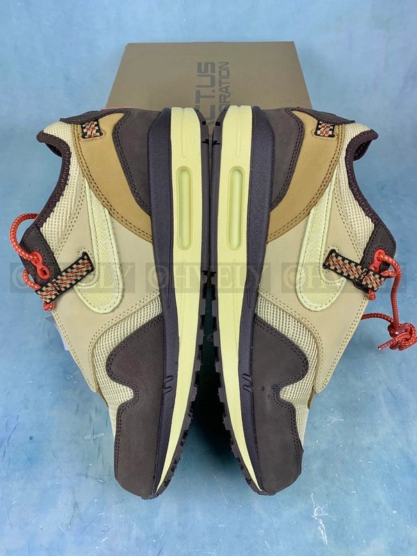 나이키 x 트래비스 스캇 에어맥스 1 캑터스 브라운