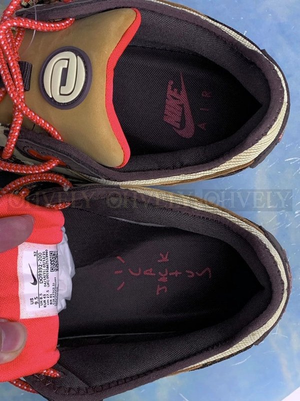 나이키 x 트래비스 스캇 에어맥스 1 캑터스 브라운