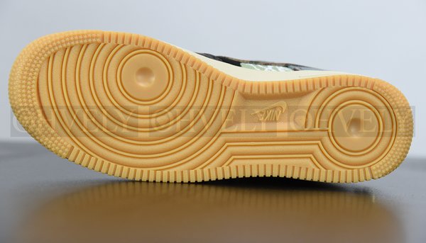 나이키 x 트래비스 스캇 에어포스 1 로우 캑터스 잭