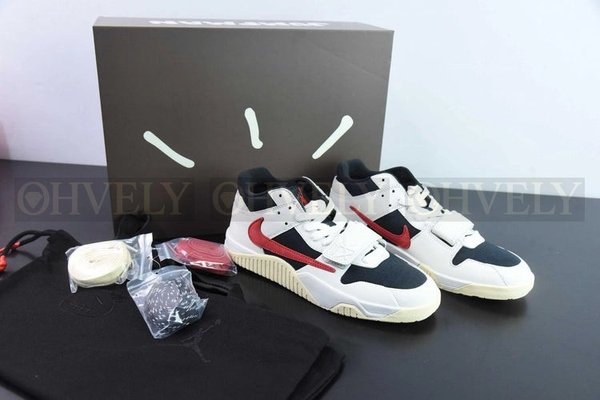 나이키 조던 x 트래비스 스캇 점프맨 잭 TR 유니버시티 레드