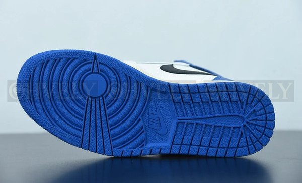 나이키 조던 1 x 트래비스 스캇 x 프라그먼트 레트로 하이 OG SP 밀리터리 블루