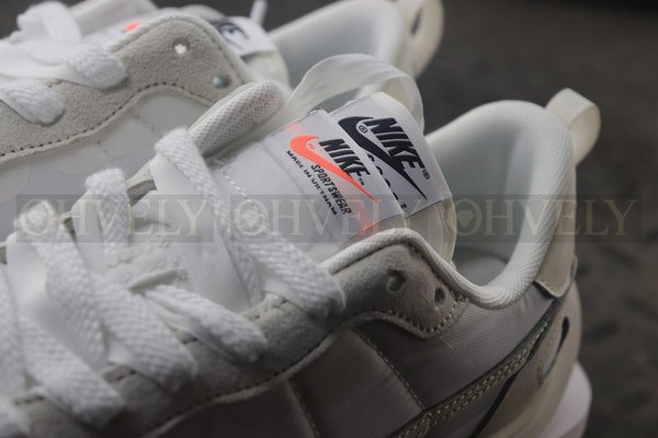 나이키 X 사카이 베이퍼와플 화이트