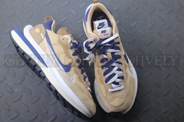 나이키 X 사카이 베이퍼와플 세서미 블루보이드