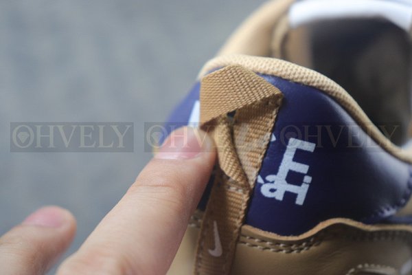 나이키 X 사카이 베이퍼와플 세서미 블루보이드