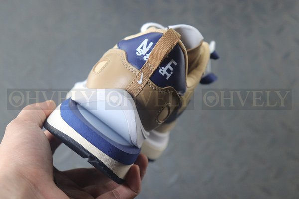 나이키 X 사카이 베이퍼와플 세서미 블루보이드