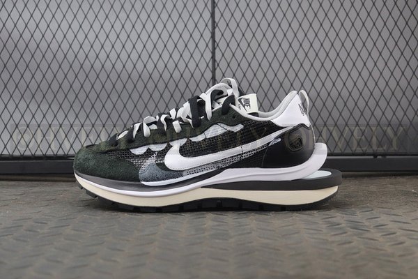 나이키 X 사카이 베이퍼와플 블랙