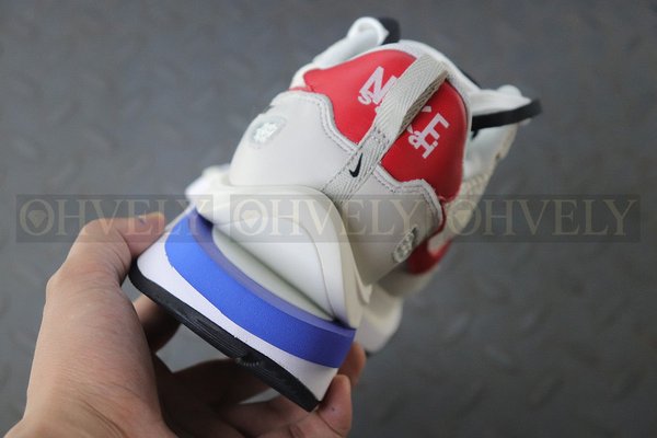 나이키 X 사카이 베이퍼와플 로얄푸시아