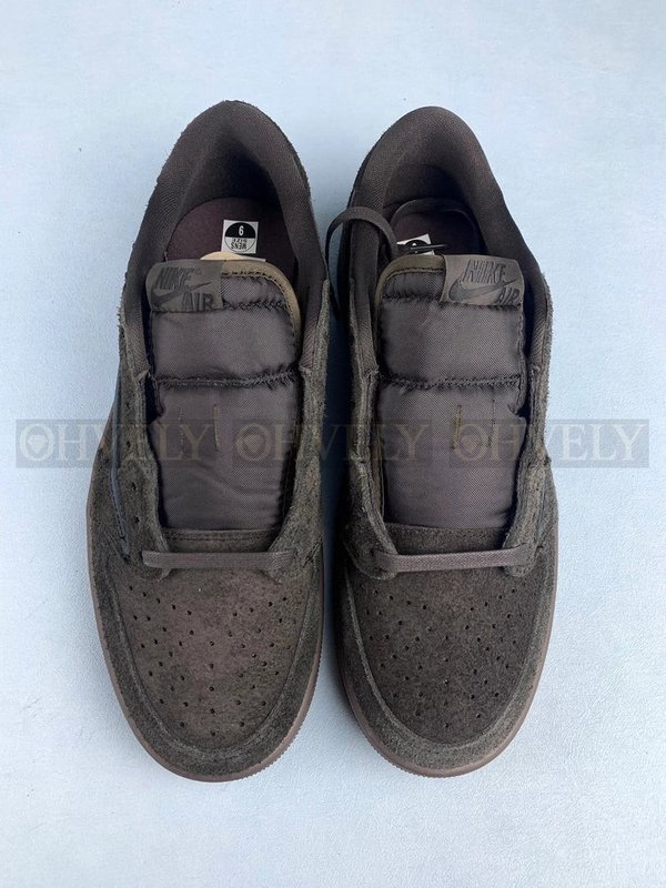 나이키 조던 1 x 트래비스 스캇 레트로 로우 OG SP 벨벳 브라운