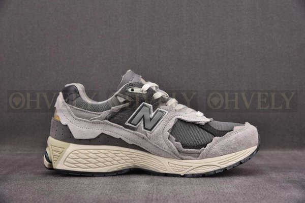 뉴발란스 2002R 프로텍션 팩 레인 클라우드