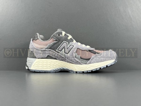 뉴발란스 2002R 프로텍션 팩 징크 에펠탑