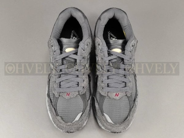 뉴발란스 2002R 프로텍션 팩 팬텀