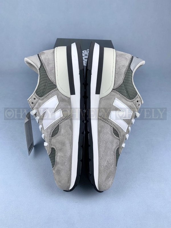 뉴발란스 990 메이드 인 USA 그레이