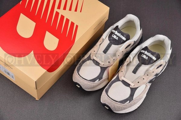 뉴발란스 990v3 메이드 인 USA 문빔 마카다미아 넛