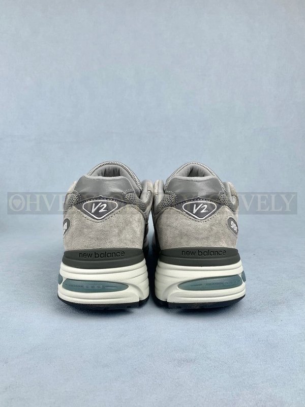 뉴발란스 991v2 메이드 인 UK 락 릿지 알로이 실버
