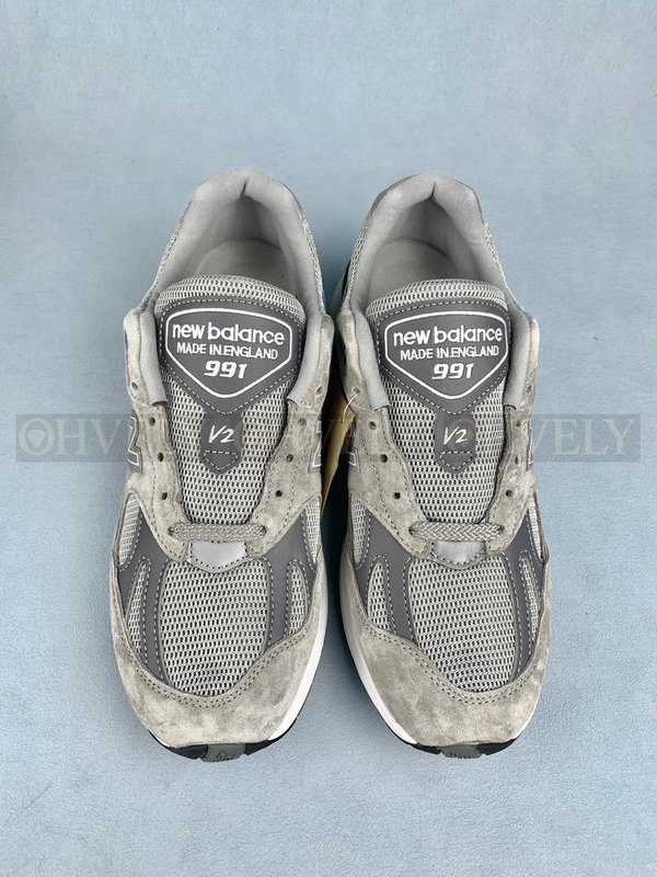 뉴발란스 991v2 메이드 인 UK 락 릿지 알로이 실버