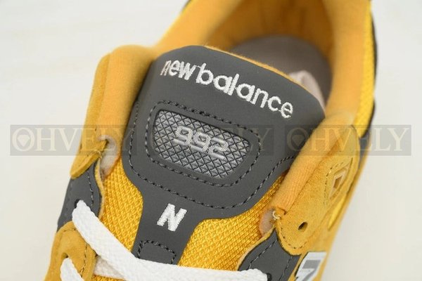 뉴발란스 992 메이드 인 USA 골드 크림