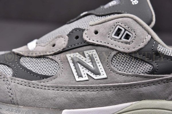 뉴발란스 992 메이드 인 USA 그레이 - D 스탠다드