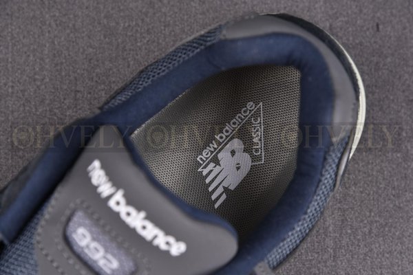 뉴발란스 992 메이드 인 USA 네이비