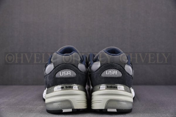뉴발란스 992 메이드 인 USA 네이비