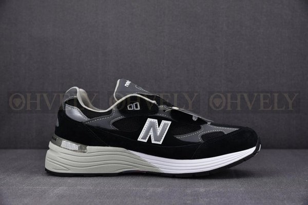 뉴발란스 992 메이드 인 USA 블랙 그레이