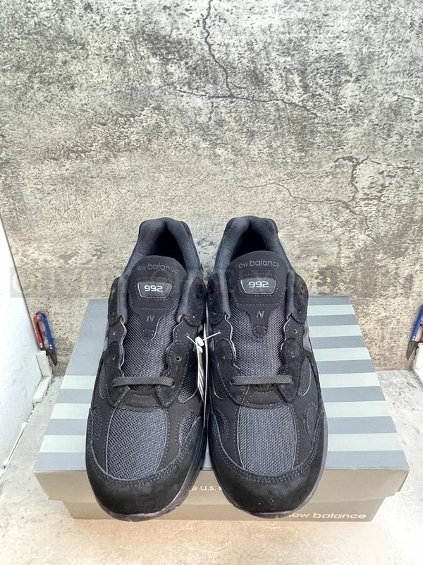 뉴발란스 992 메이드 인 USA 트리플 블랙