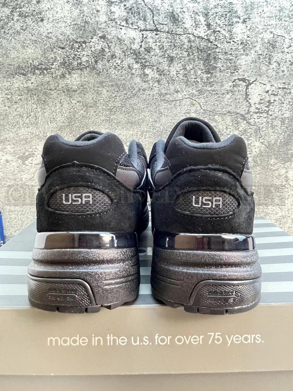 뉴발란스 992 메이드 인 USA 트리플 블랙
