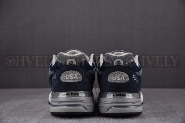 뉴발란스 993 메이드 인 USA 네이비 - D 스탠다드
