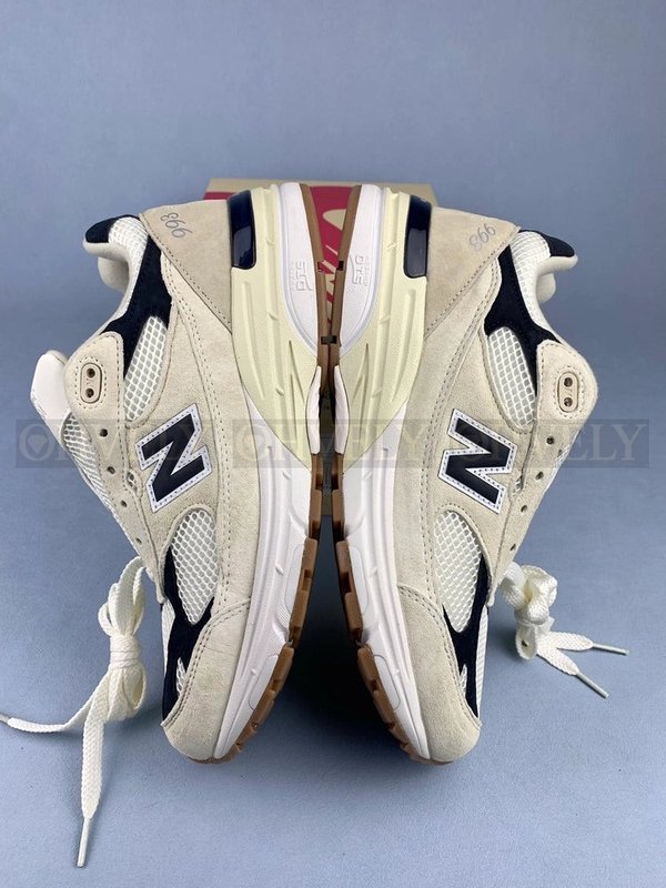 뉴발란스 993 메이드 인 USA 씨 솔트 블랙